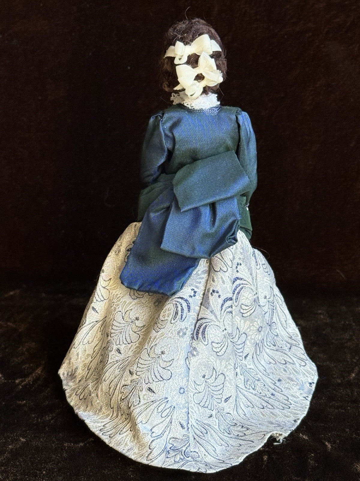 Miniature Artist Dollhouse 1:12 Lady Character Doll