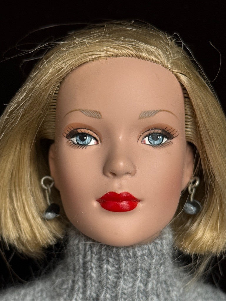 Collectible Tonner Tyler Wentworth 2002 Capital Investment Fashion Doll