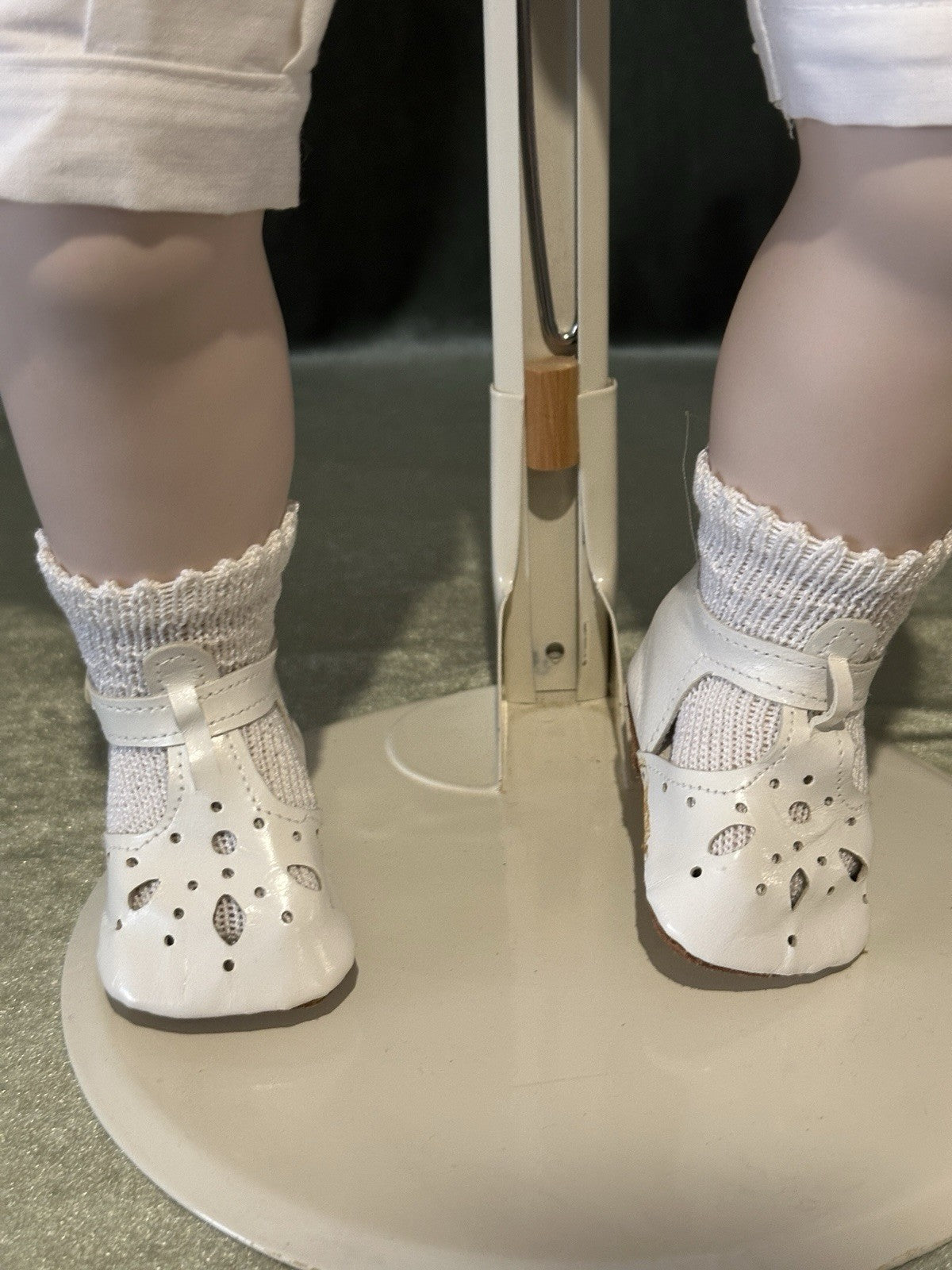 Collectible Artist 24” Porcelain Doll “Anne” by Ruth Treffeisen LE 37/100 COA