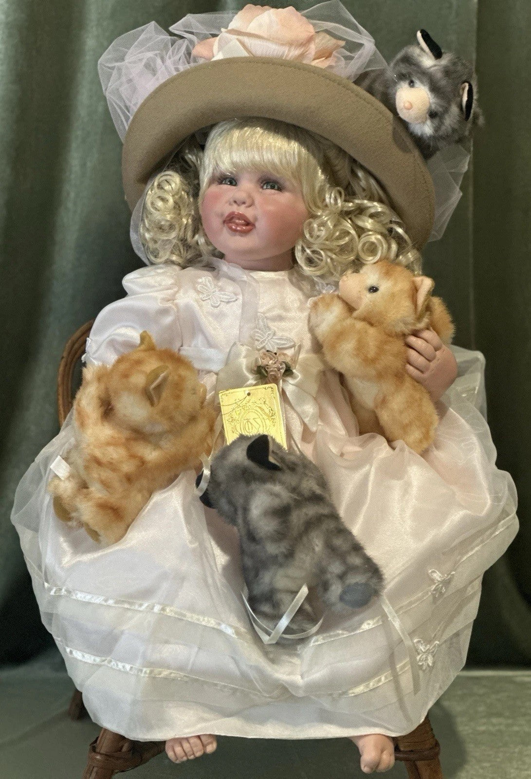 Vinyl 25” Doll “Cat’s Meow” Fayzah Spanos LE 300 Box/Tag/COA