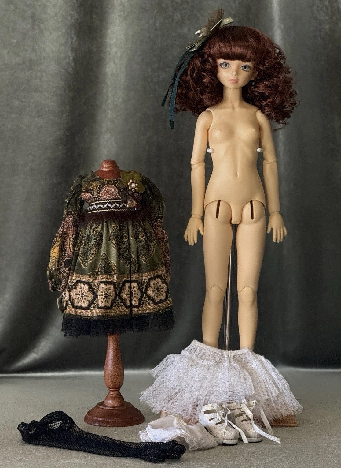 Super Dollfie 10 Volks Resin Fashion BJD 22” Doll
