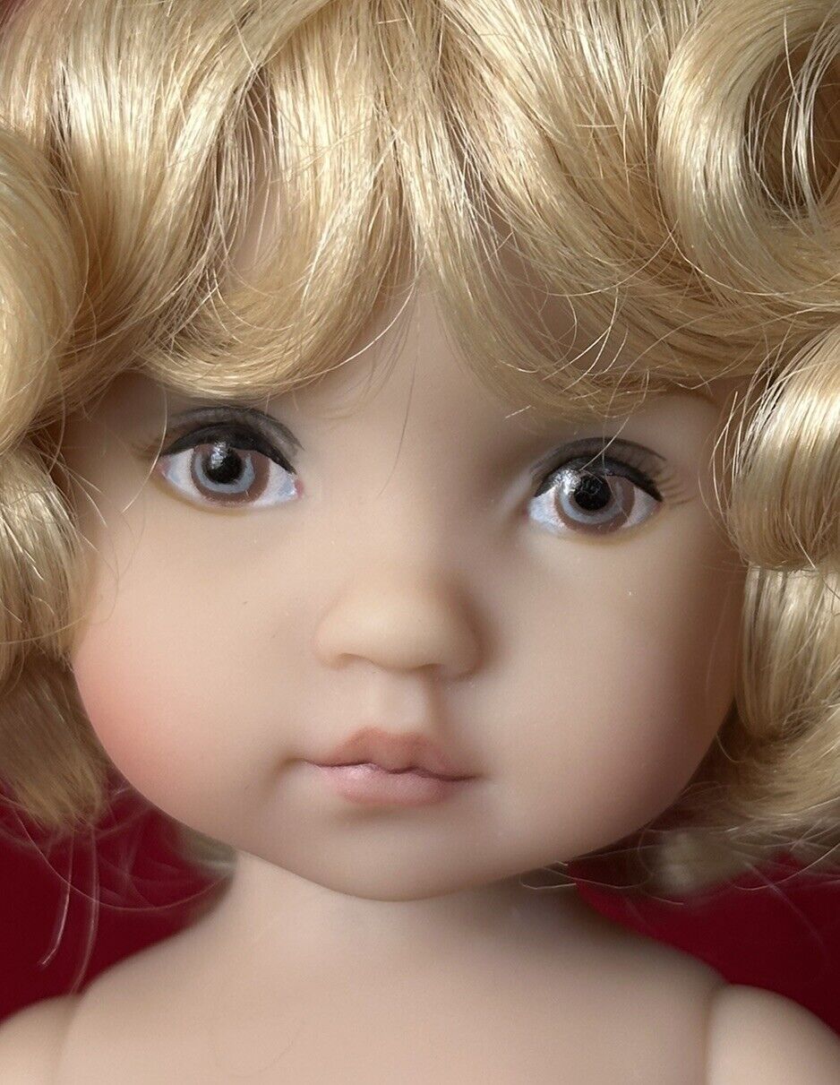 Artist Painted Diane Effner Boneka 10” Vinyl 'Tuesday's Child' Doll