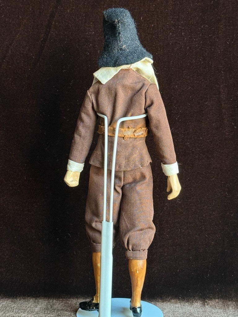 Pair of Vintage American Kimcraft Pilgrim Male and Female Dolls