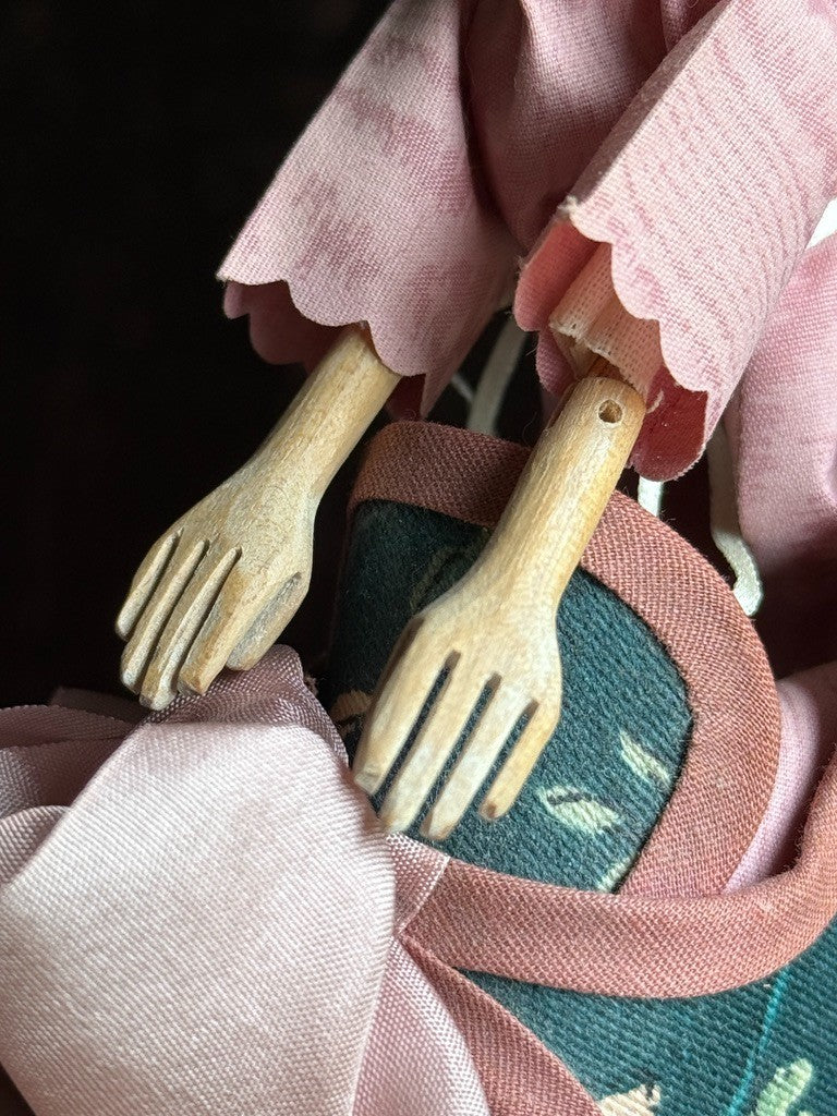 Vintage 1991 Collectible UFDC Artist Judy Brown Carved Wood Peg 6” Doll in Shoe