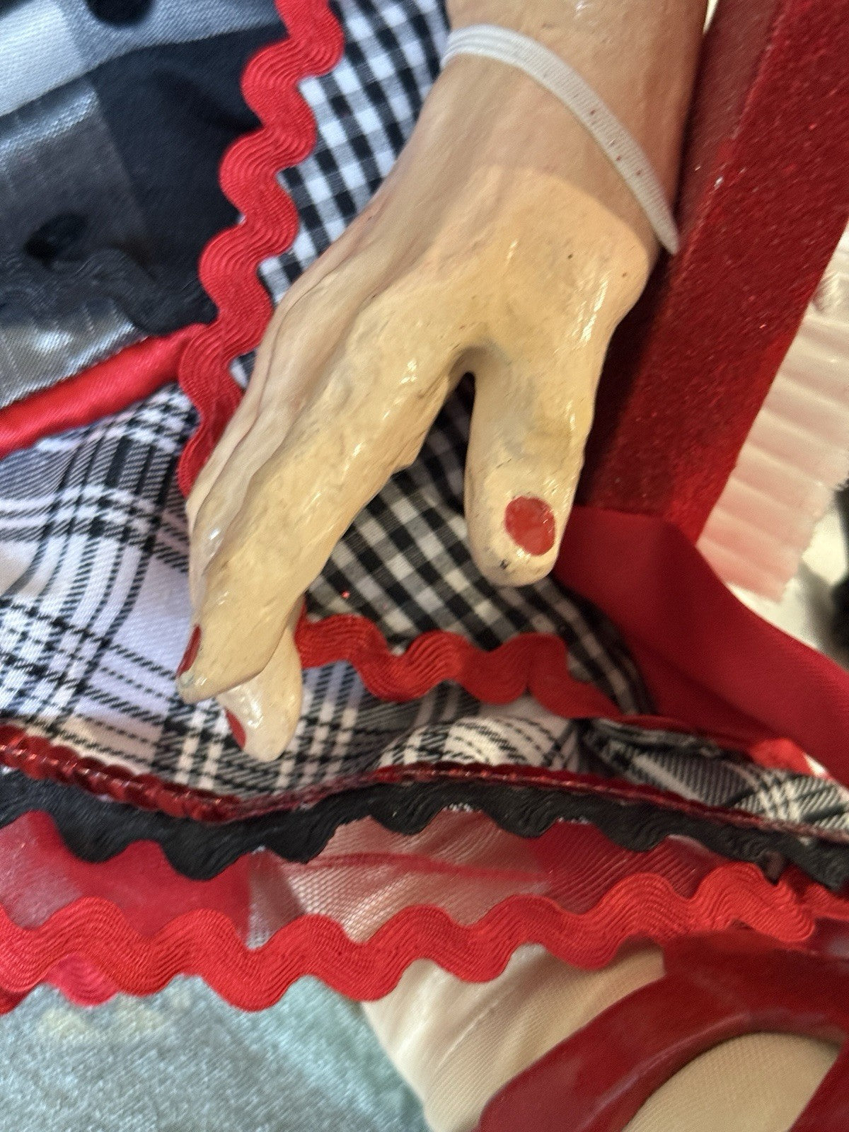Collectible Wayne Kleski Katherine’s Collection Mae Queen Of The Day 30” Doll