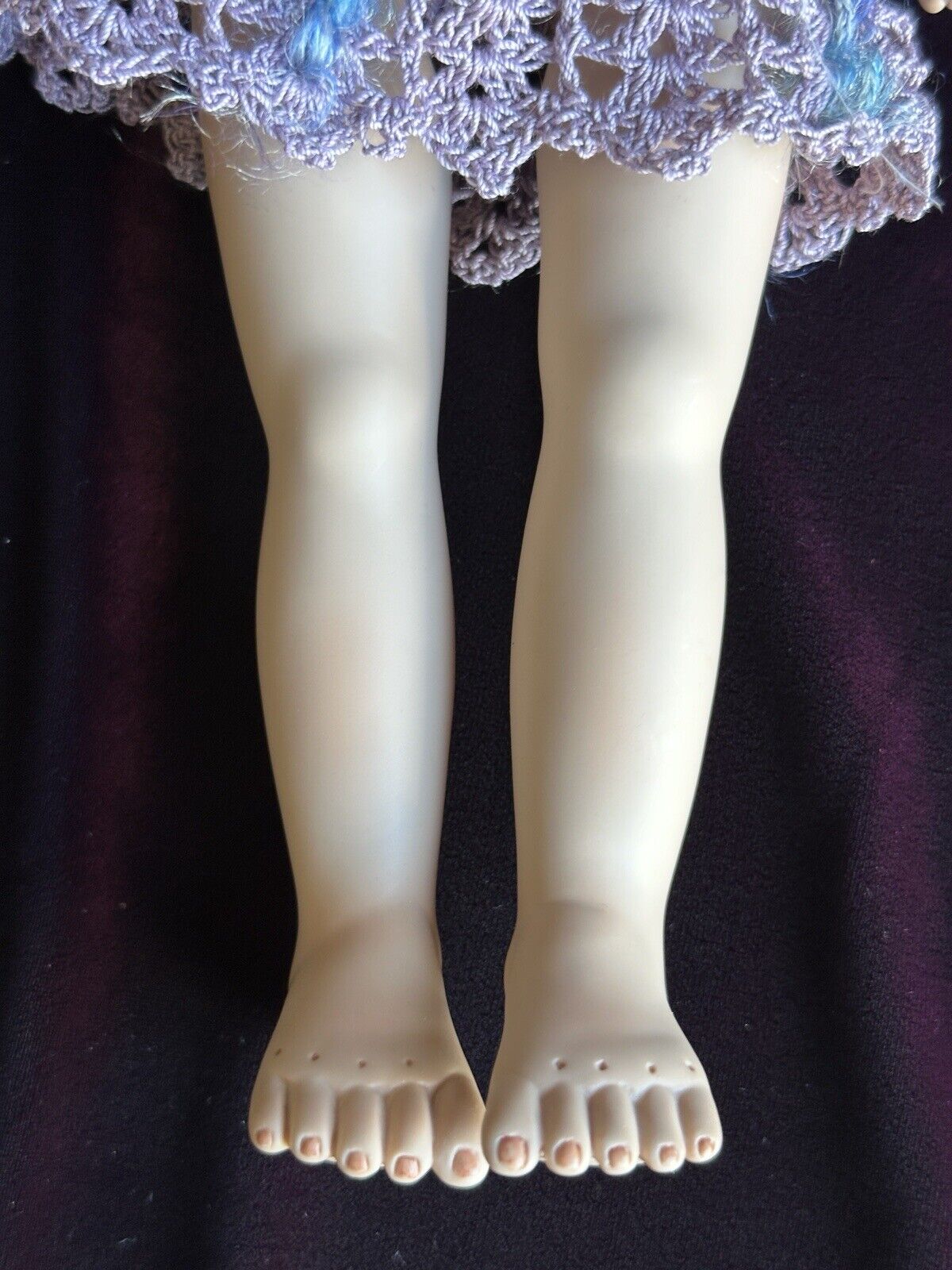 Collectible 12” Artist LE 5 Berdine Creedy Vinyl Doll
