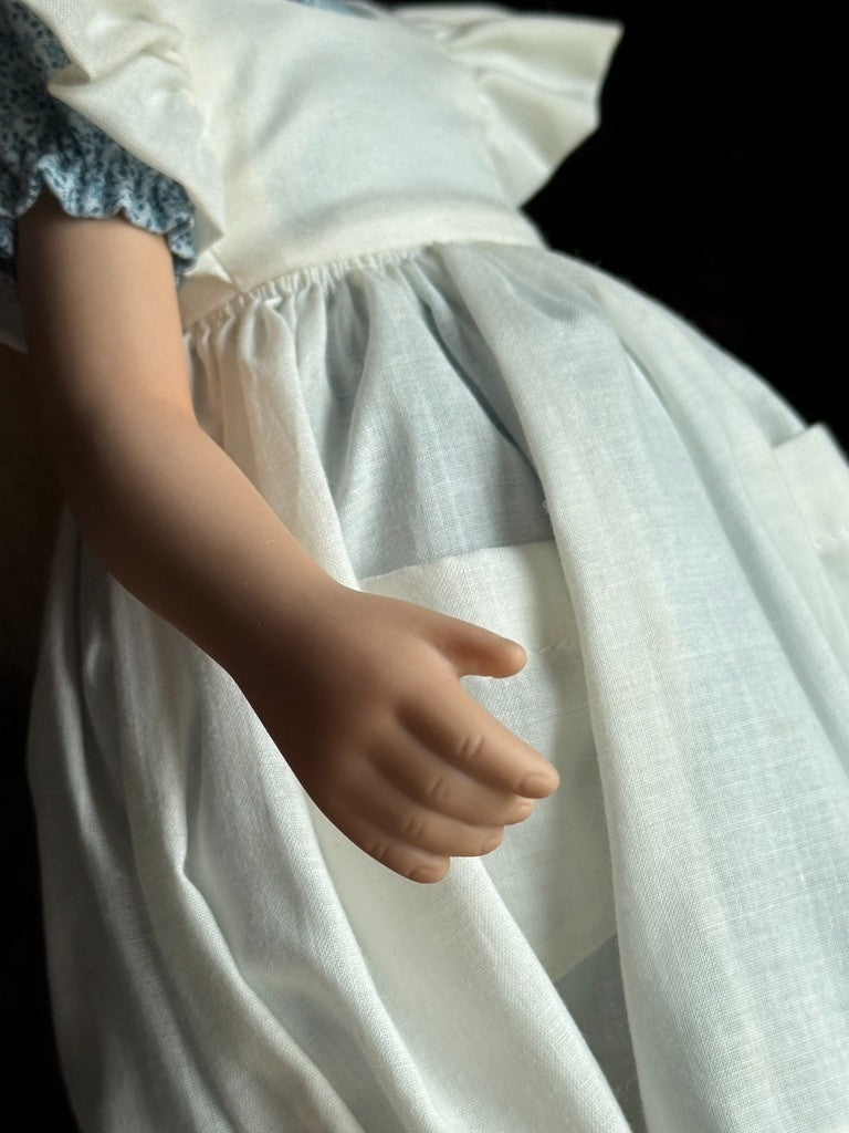 Rare Robert Tonner Porcelain 14” Classic Alice Doll LE 50 in Box