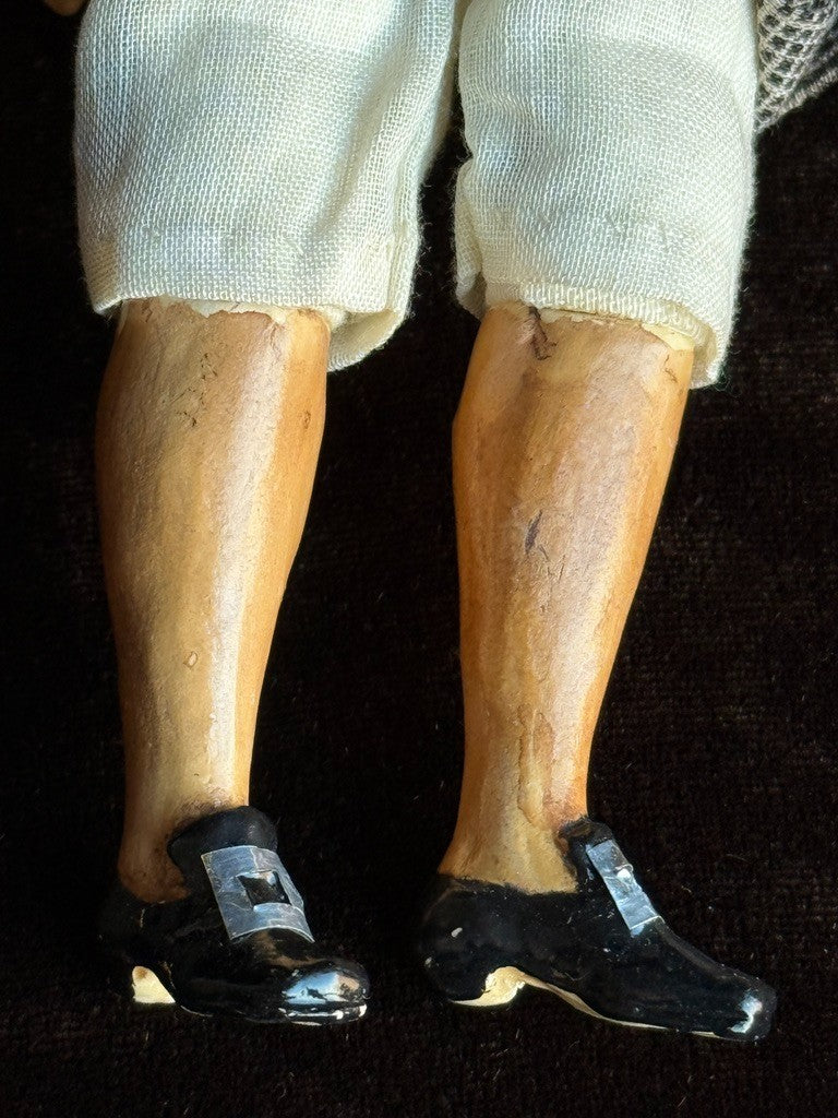 Pair of Vintage American Kimcraft Pilgrim Male and Female Dolls