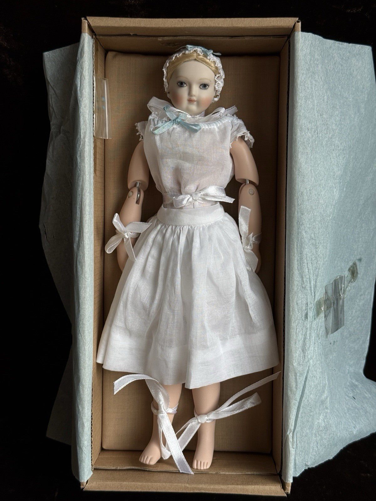 UFDCA 10” Alice Leverett Porcelain Jointed Marie Terese Fashion Doll In Box COA