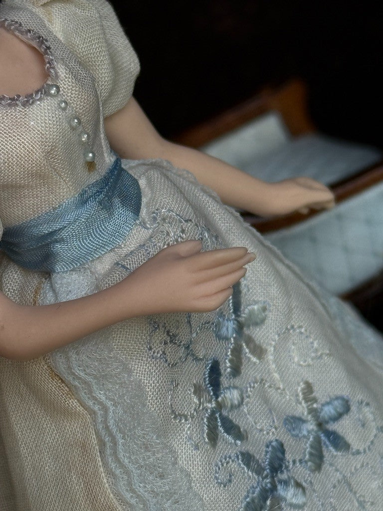 Miniature Artist Viola Williams 1:12 Victorian Young Lady Character Doll