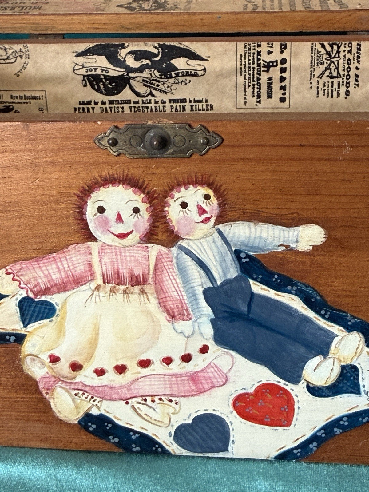Lot Of 6 Vintage (?) Collectible Raggedy Dolls With Hand painted trunk