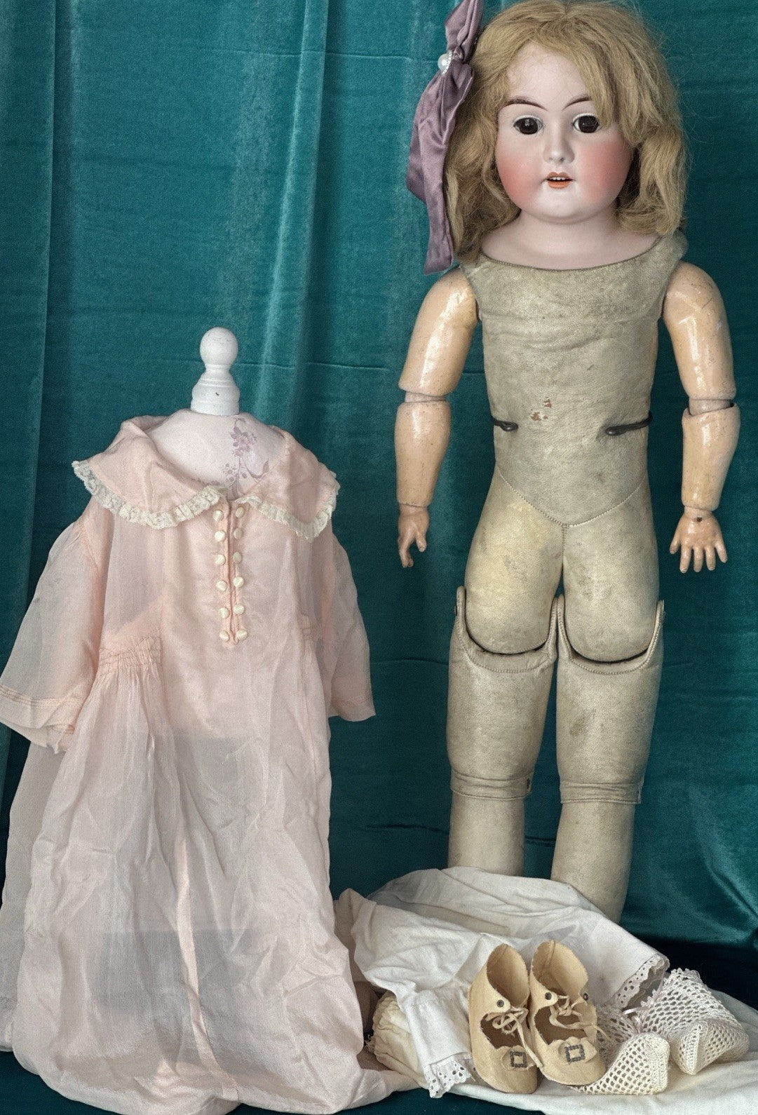 Antique German Heinrich  Handwerck Bisque Head Leather Body 27” Doll Mold 139 31