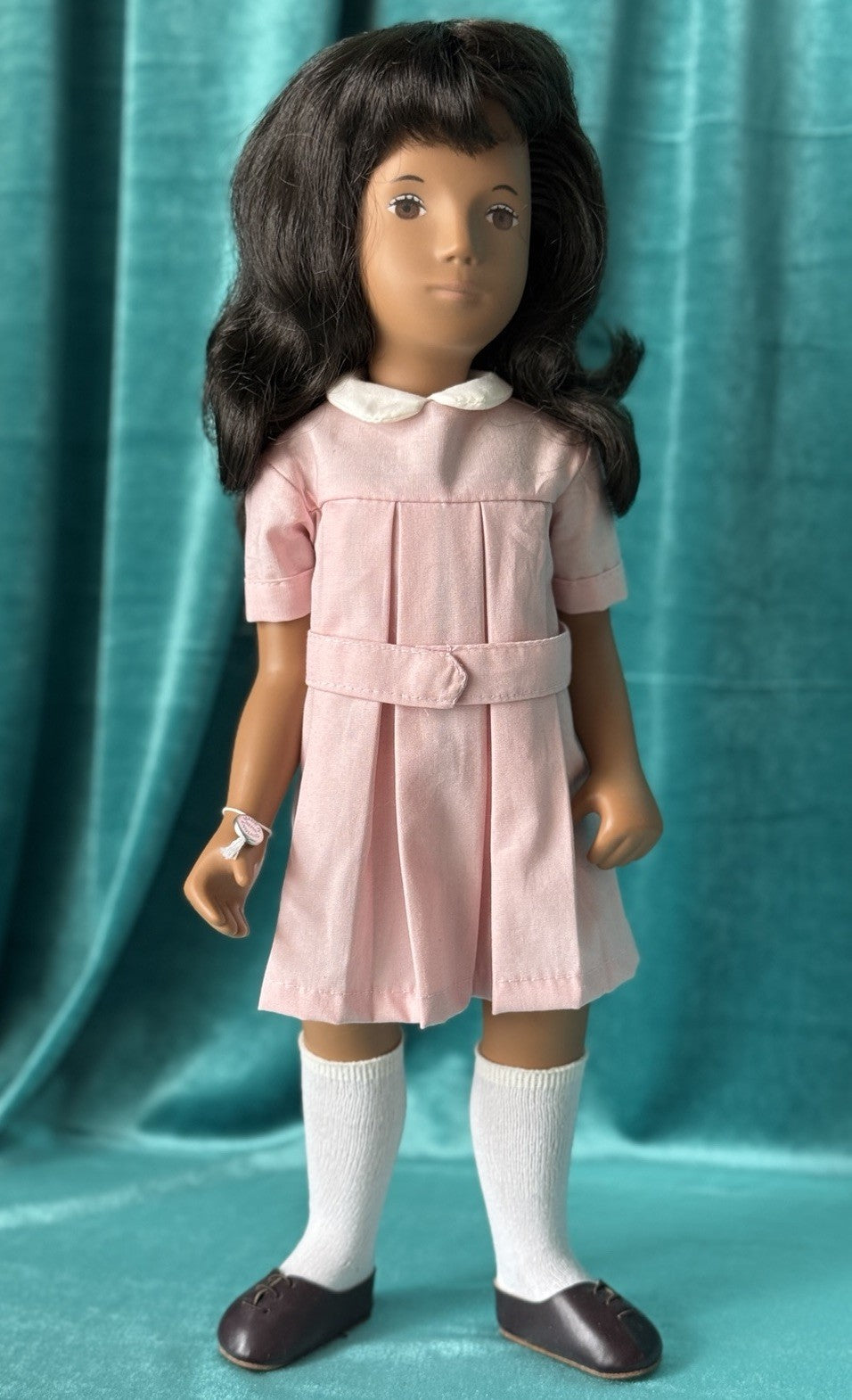 Collectible England Vinyl Sasha Brunette Pink Dress 103 Girl Doll with Box/Tag