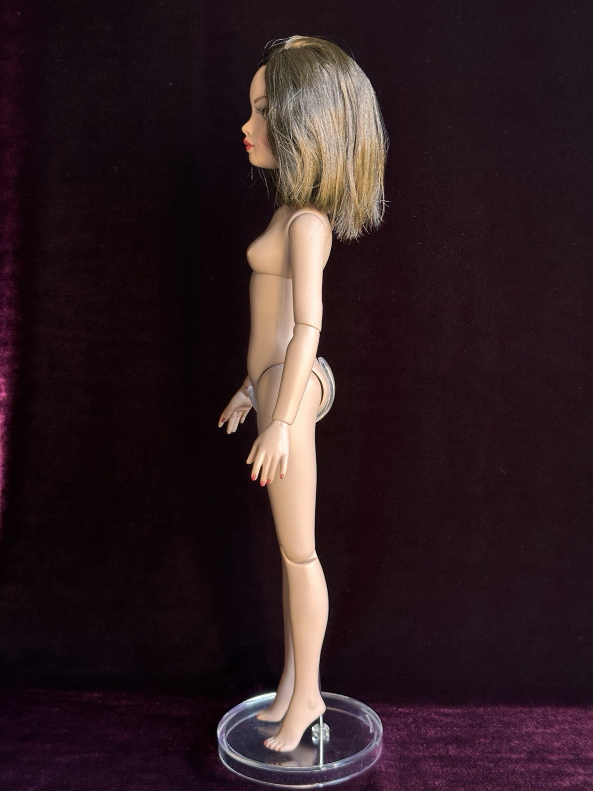 Tonner Essential Ellowyne Wilde Seven - Brown Fashion Doll in Box + Outfits
