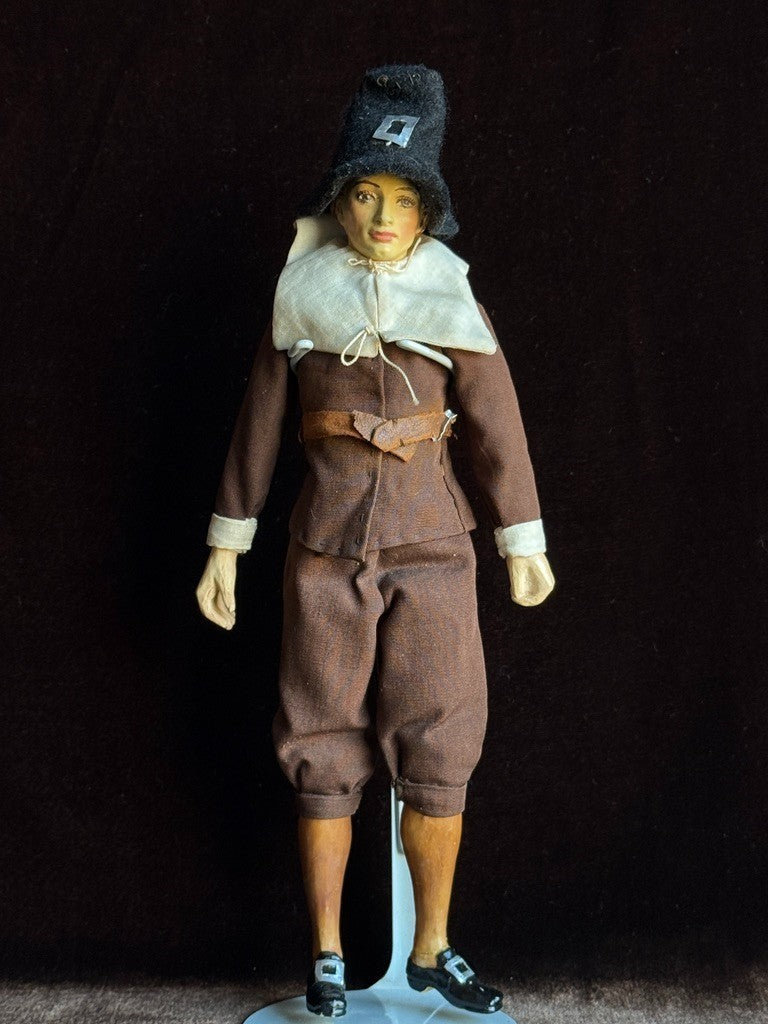 Pair of Vintage American Kimcraft Pilgrim Male and Female Dolls