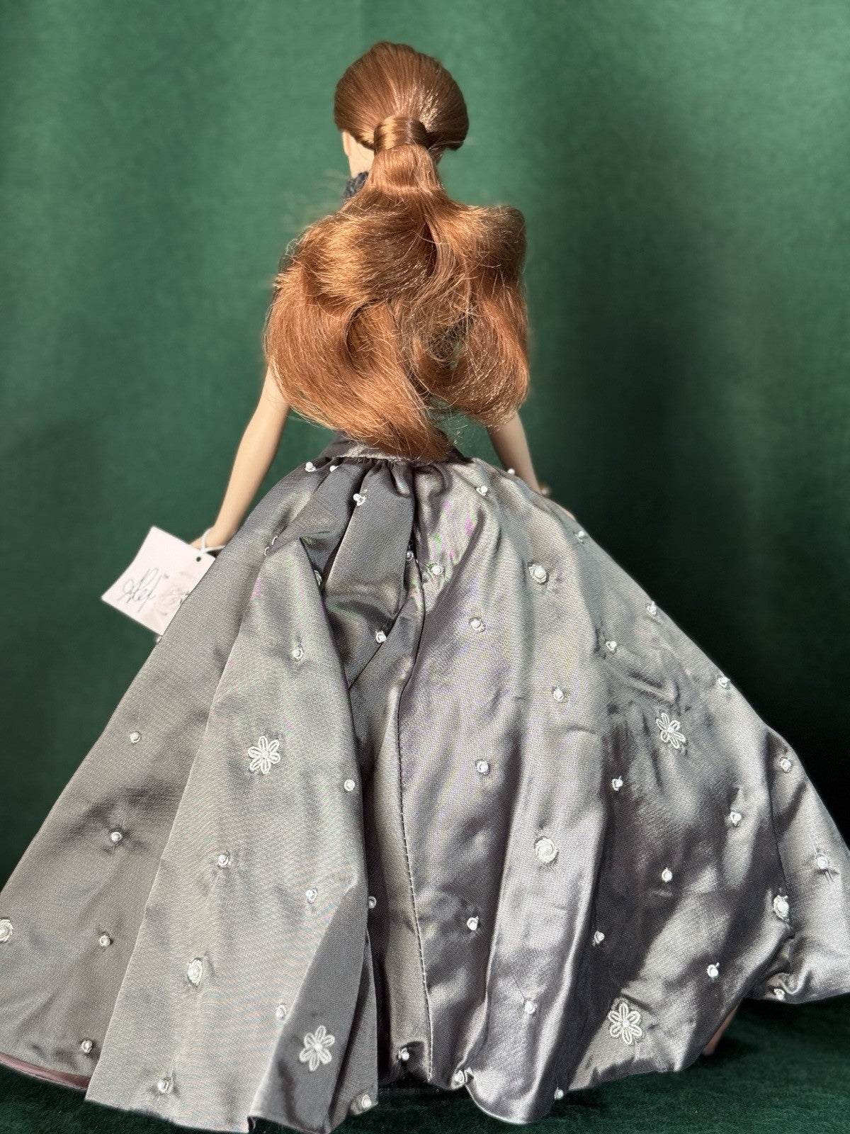 Madame Alexander Fashion Doll "Museum Gala Alex" Brunette COA/Box/Tag/Stand