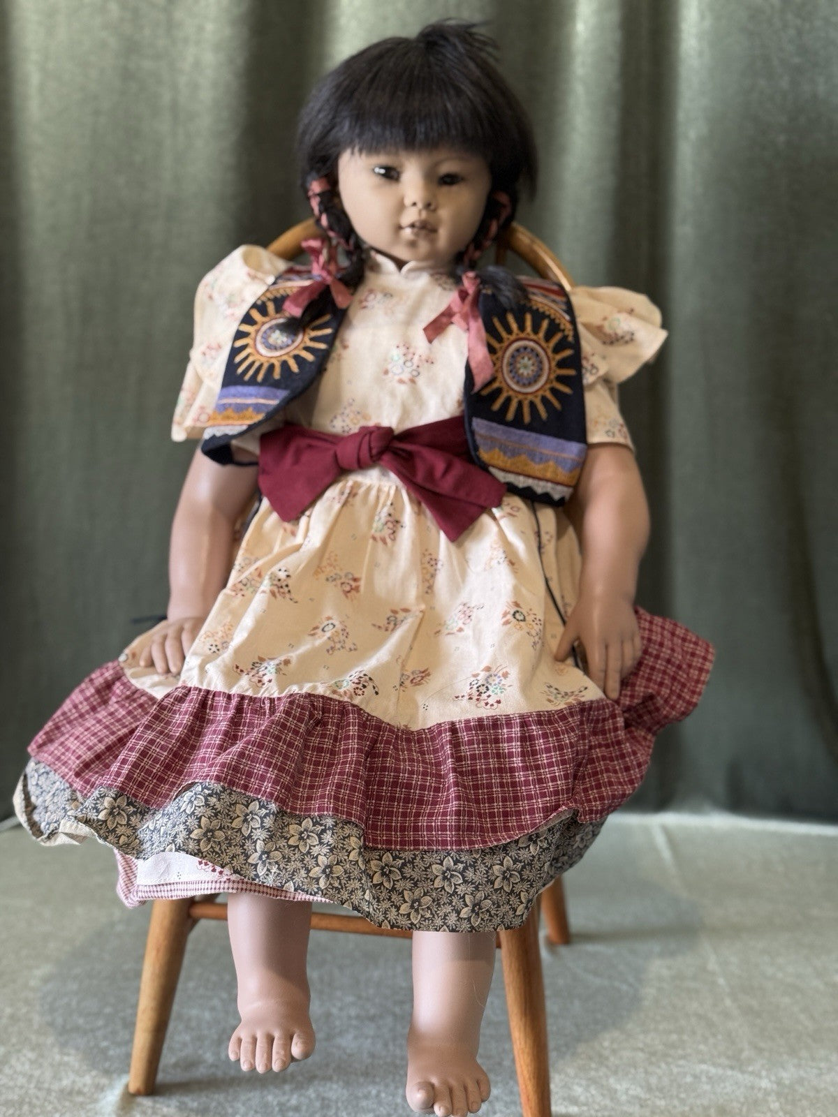 Rotraut Schrott Native American Indian 29” Vinyl Doll “Suzi” GADCO art print/box