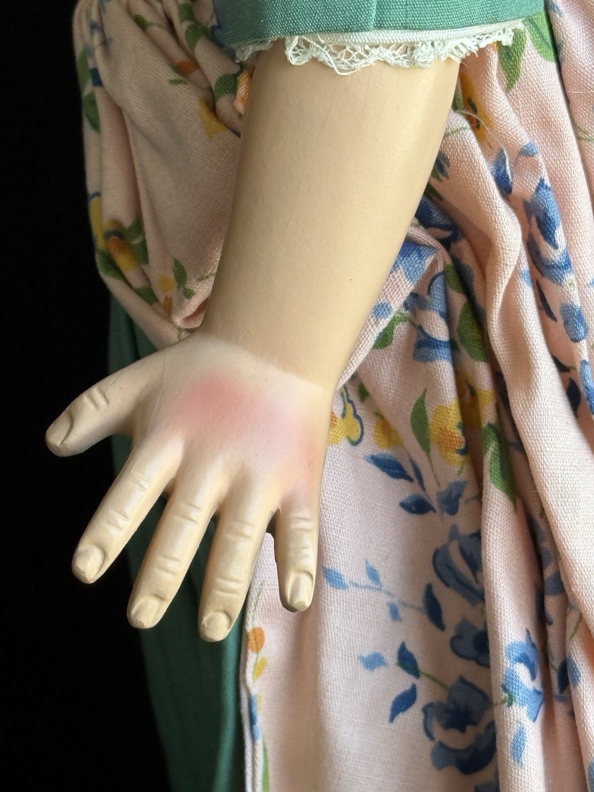 Vintage Effanbee 15.5” Composition Anne Shirley Historical Revolutionary Doll