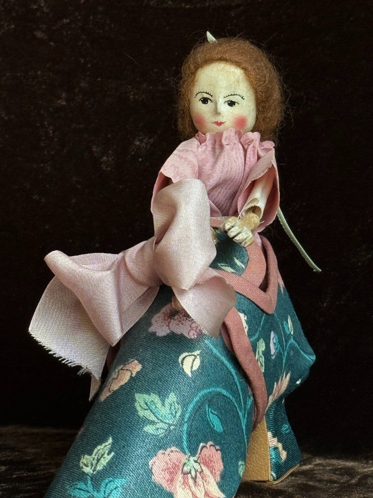 Vintage 1991 Collectible UFDC Artist Judy Brown Carved Wood Peg 6” Doll in Shoe