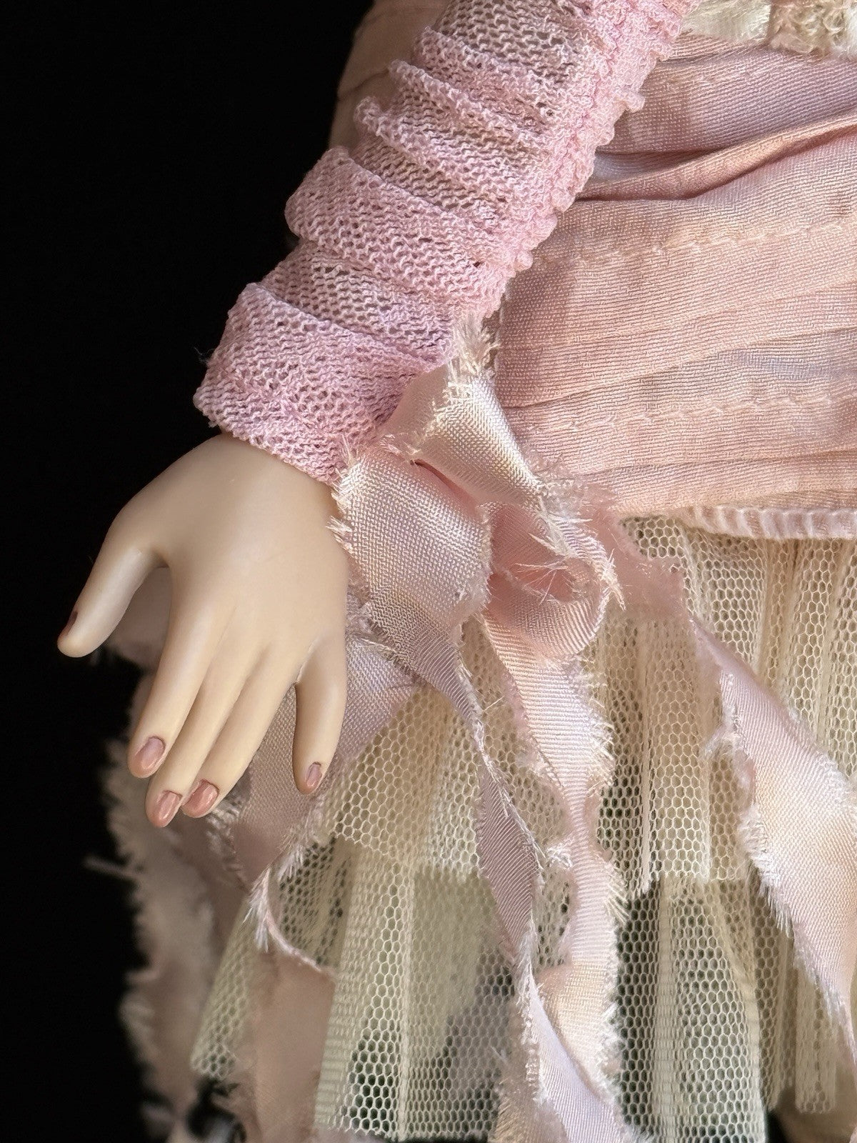 Collectible Tonner Ellowyne Wilde Tatters Fashion Doll