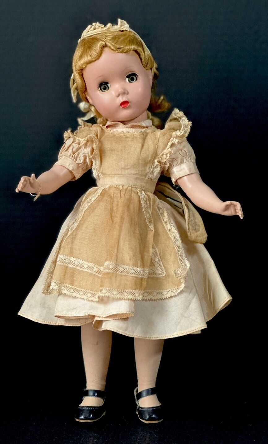 Vintage 1950’s Madame Alexander 14” Doll “Alice In Wonderland” Maggie Face