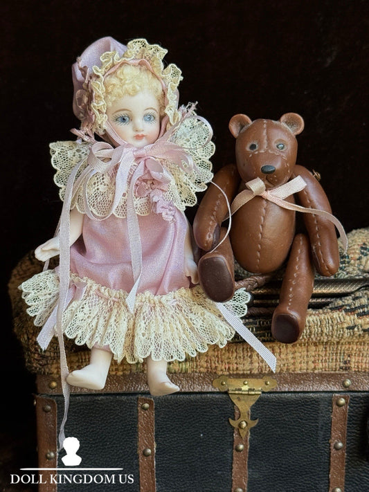 Miniature 4.25” Cathy Hansen Porcelain Lisette & Sac du Voyage UFDC French Doll