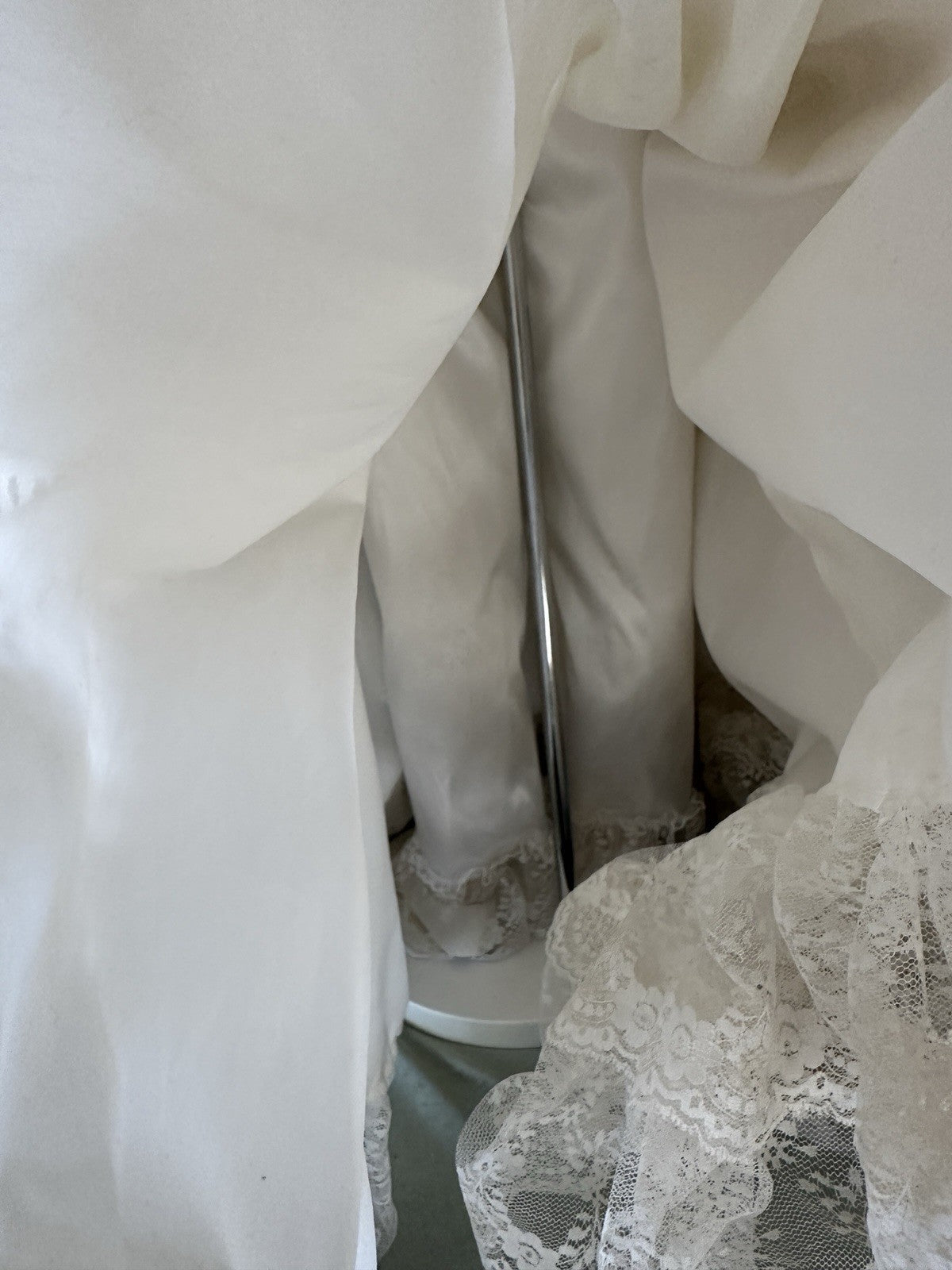 Collectible Large 42” Porcelain Doll “Victoria ” by Rustie LE 1500 COA/Stand