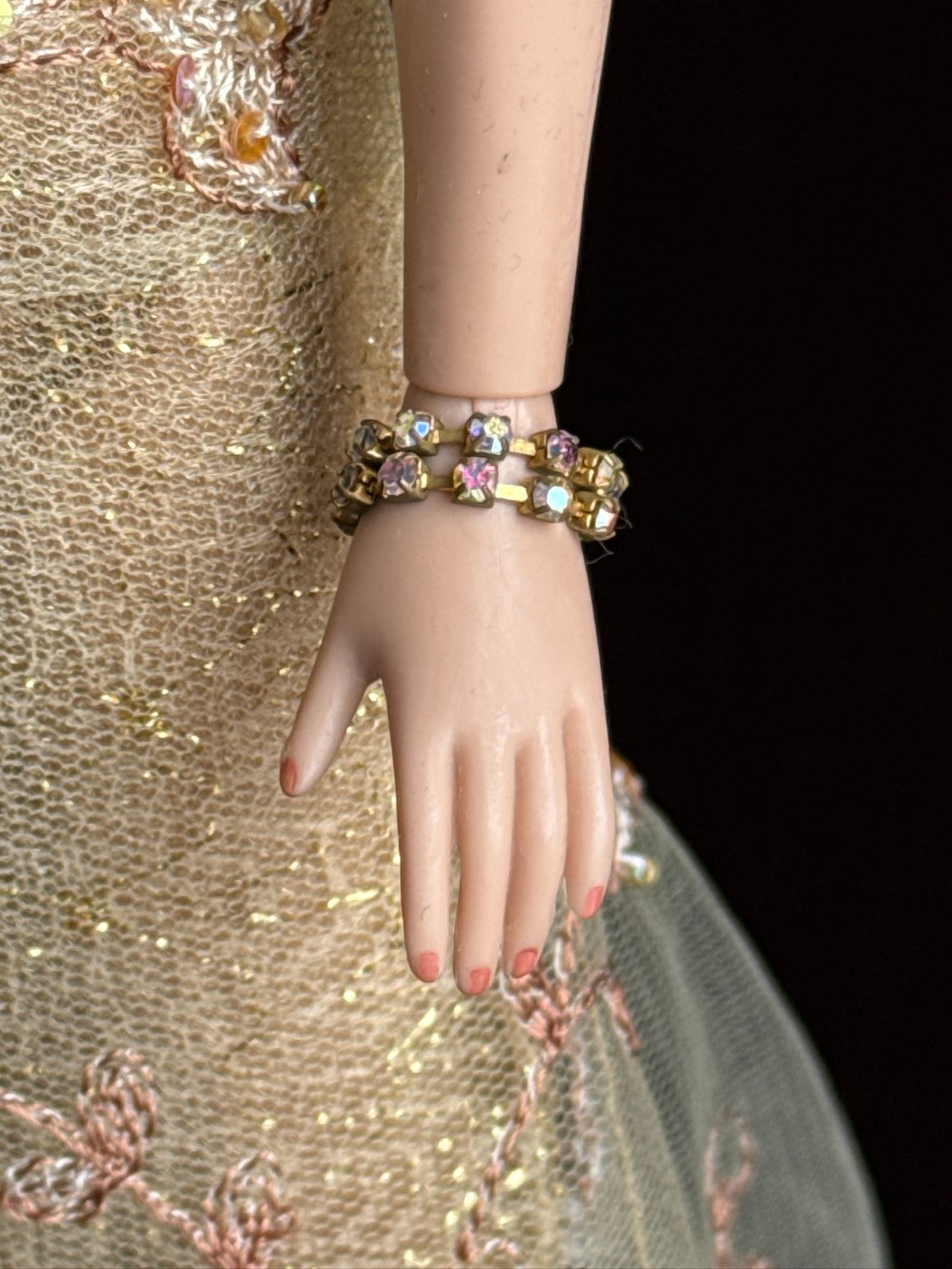 Collectible Tonner Tyler Wentworth Autumn Gold Fashion Doll