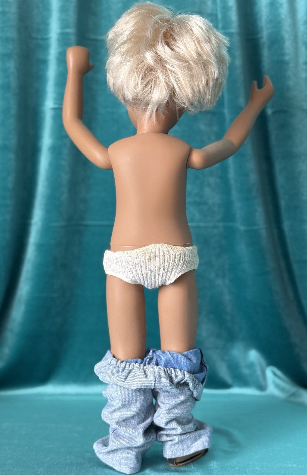 Collectible England Vinyl Sasha 302 Gregor Fair Blue Suit Boy Doll