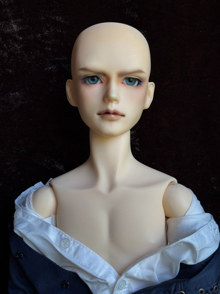 Volks 24” Super Dollfie SD-F-38 (?) BJD Male Doll