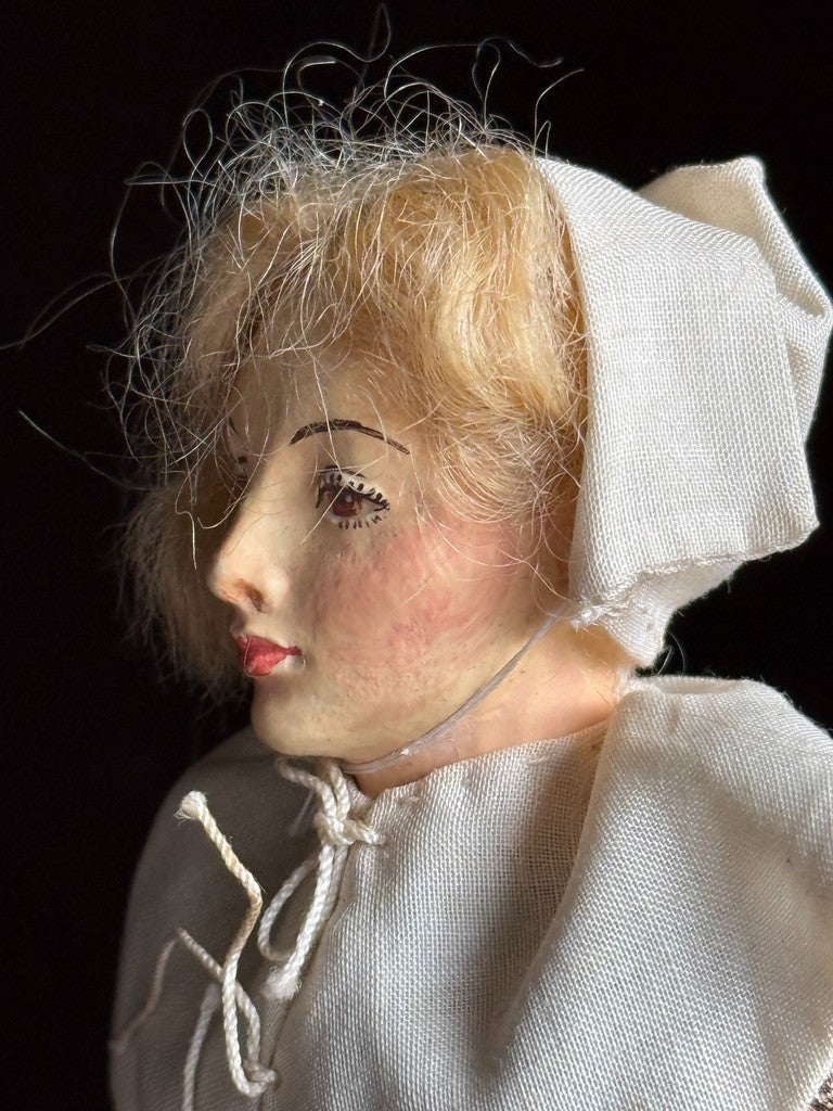 Pair of Vintage American Kimcraft Pilgrim Male and Female Dolls