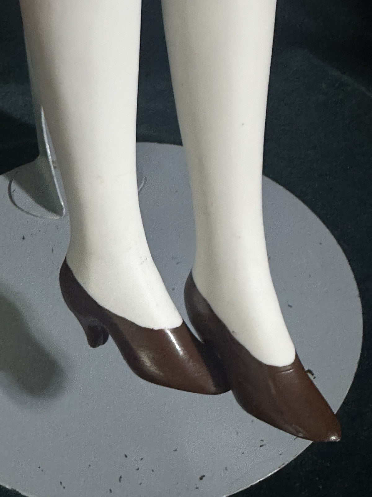 Vintage 28” Flat Top Highbrow China Parian Shoulder Head Doll