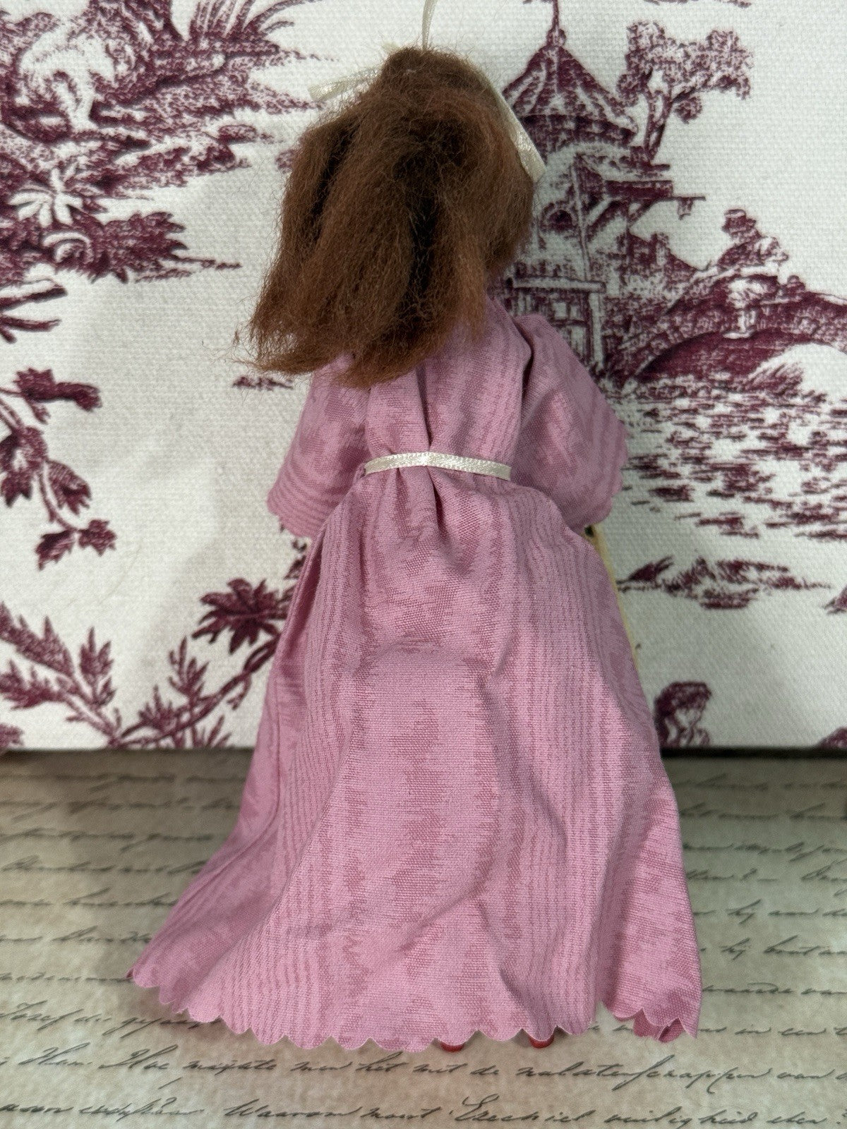 Vintage 1991 Collectible UFDC Artist Judy Brown Carved Wood Peg 6” Doll in Shoe