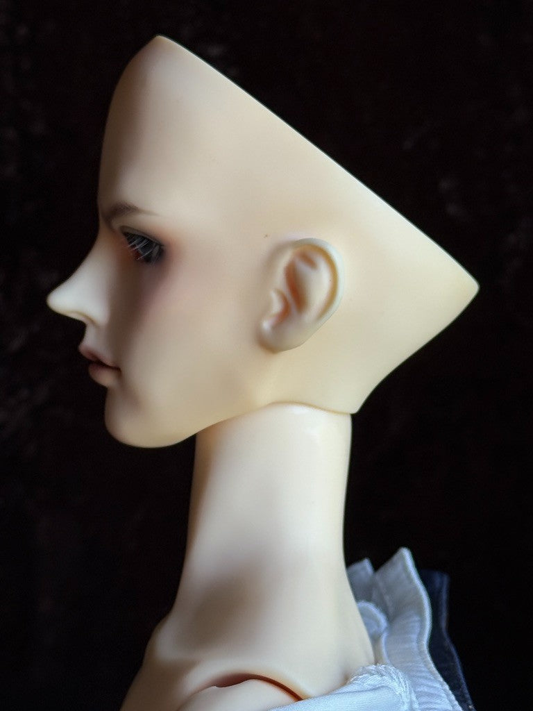Volks 24” Super Dollfie SD-F-38 (?) BJD Male Doll