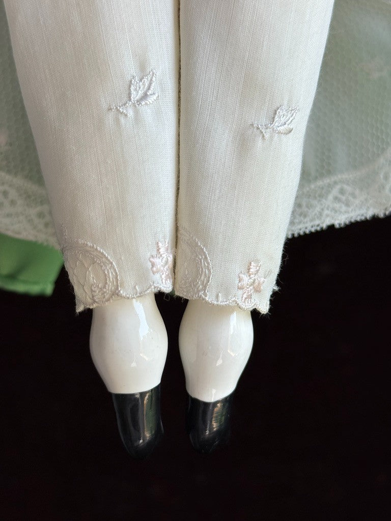 Vintage Japan (?) Cabinet Size 11.75” Dresden Style Molded Lace China Bust Doll