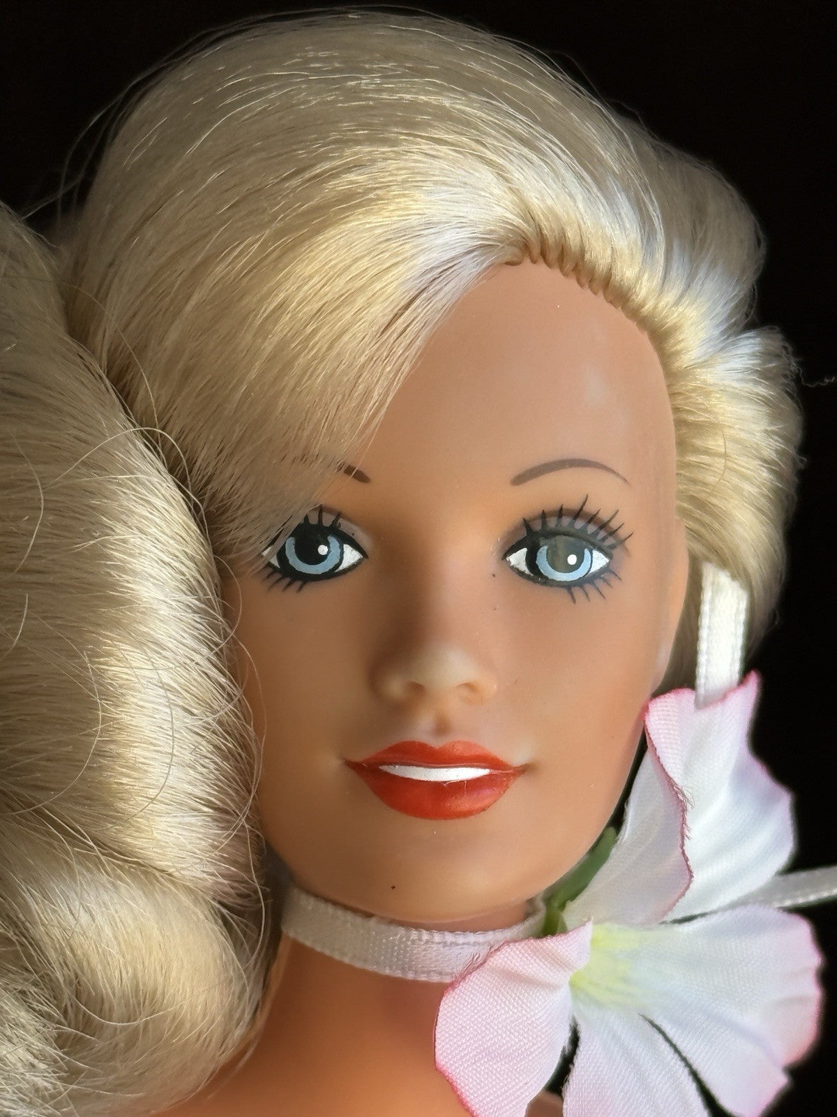 Vintage Kenner Darci Cover Girl Fashion Blonde Doll