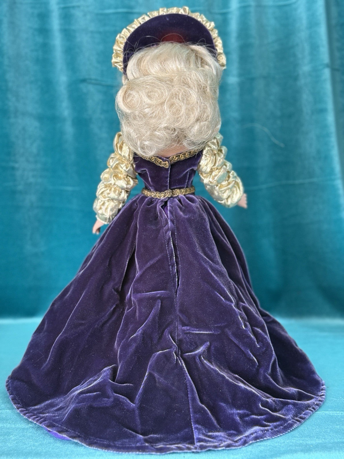 Mary Hoyer Design Mary Lynne 14” Vinyl Doll “Queen” with Tag