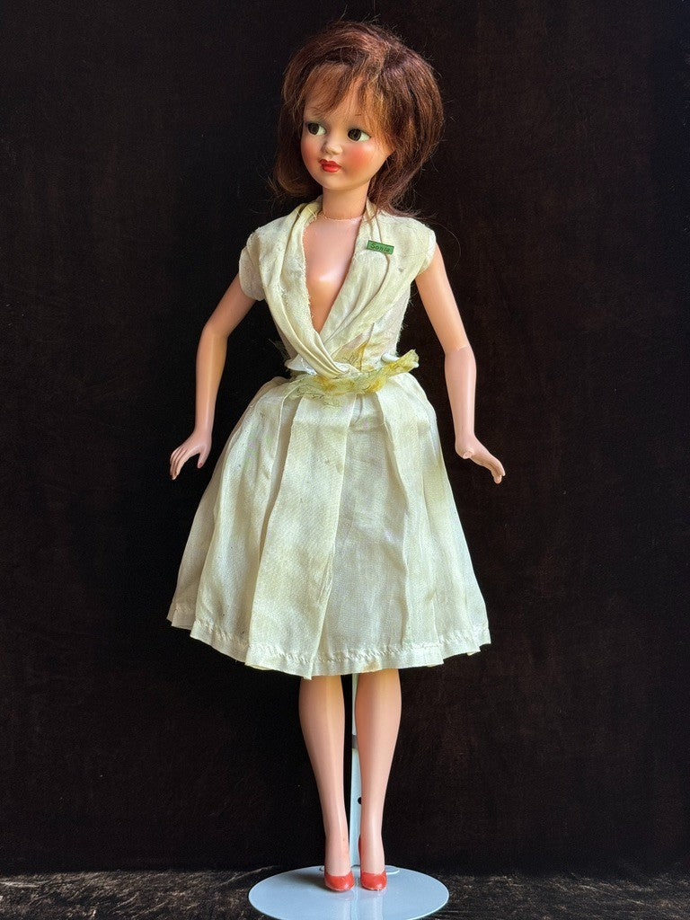 Rare Vintage Italian 25.5" Ottolini Sonia Flirty Eyes Plastic Fashion Doll