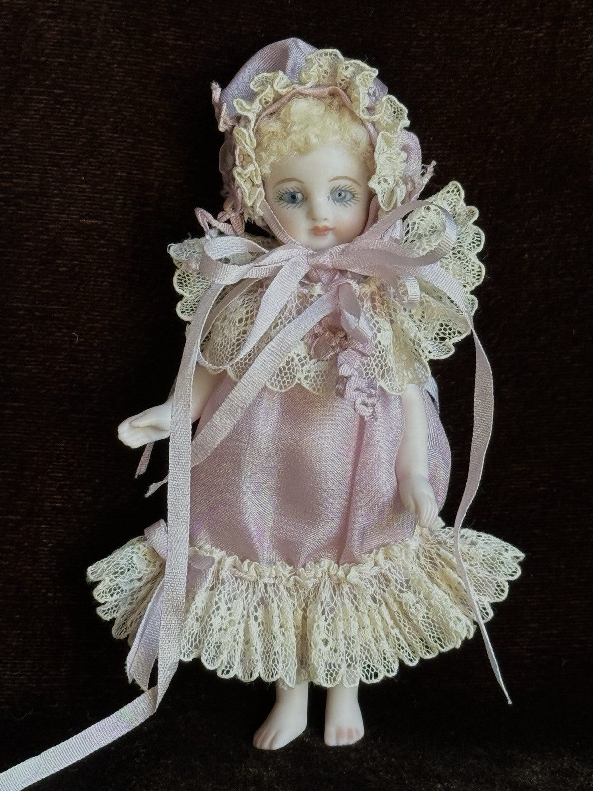 Miniature 4.25” Cathy Hansen Porcelain Lisette & Sac du Voyage UFDC French Doll
