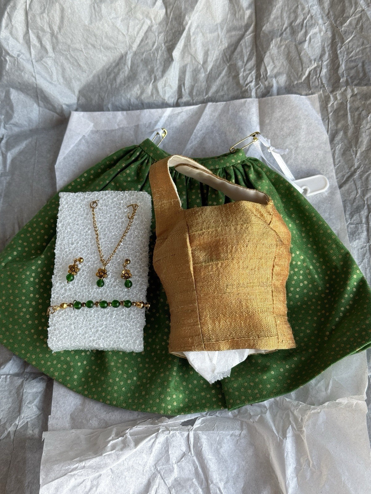 Tonner Ellowyne Wilde Feeling Drained Fashion Doll Box + Outfit and Accessories