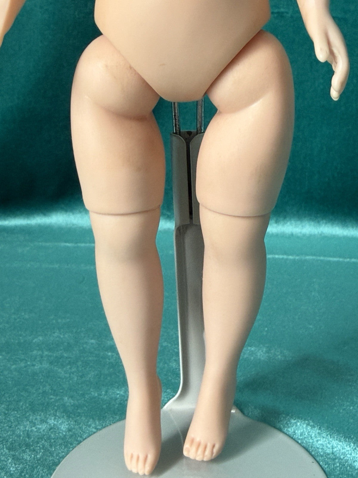 1950’s Madame Alexander 10” Cissette Doll Original Tagged Outfit