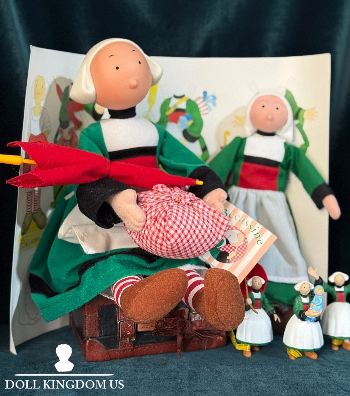Fun Lot Of 5 Comic Character Becassine Dolls And Paper Doll Outfits