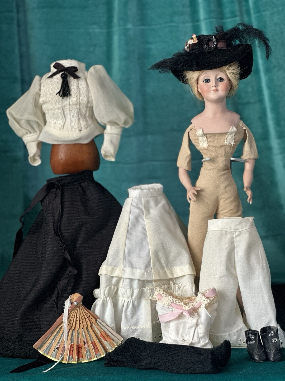 Vintage 1970’s Reproduction of Antique German Kestner Gibson Girl 15” Doll