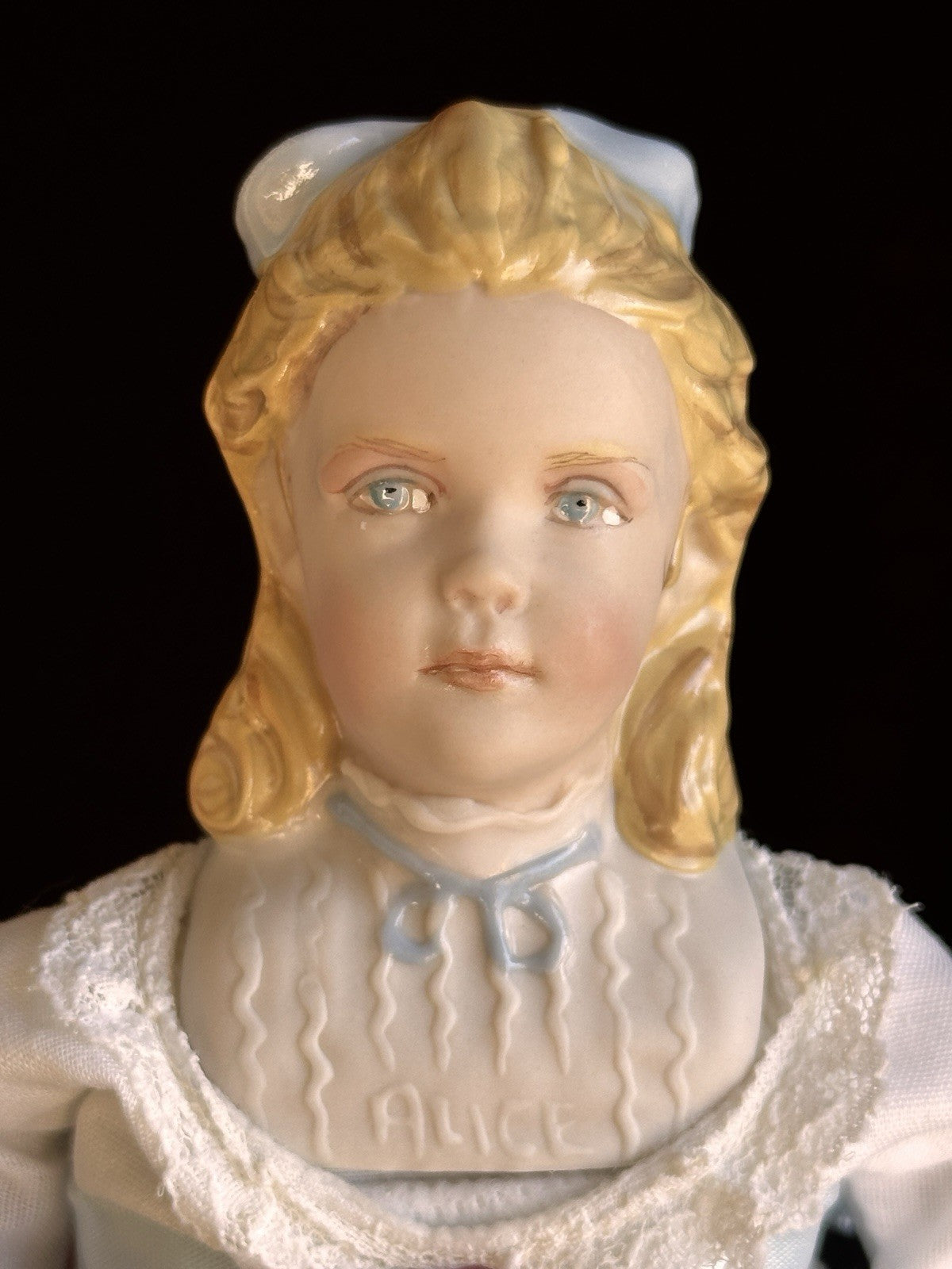 UFDC Artist Kathy Redmond 9” Porcelain Alice Doll