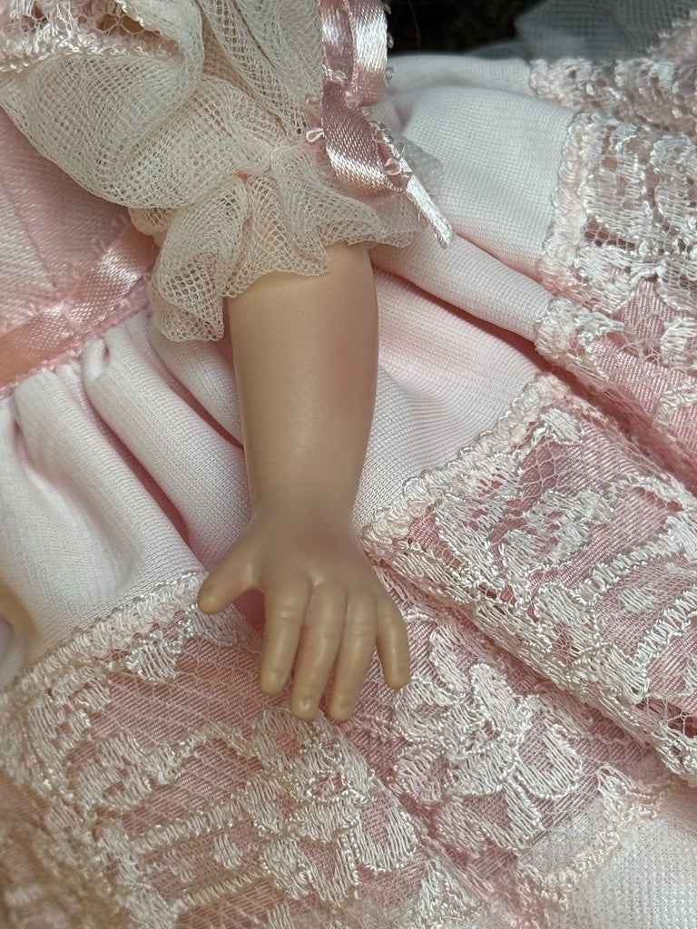 Mary Hoyer Mary Lynne 13” Vinyl Doll New in Box Doll