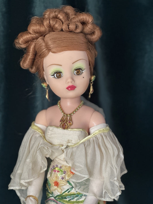 Madame Alexander “Calla Lilly” 1997 Cissy 21” Hard Plastic Doll