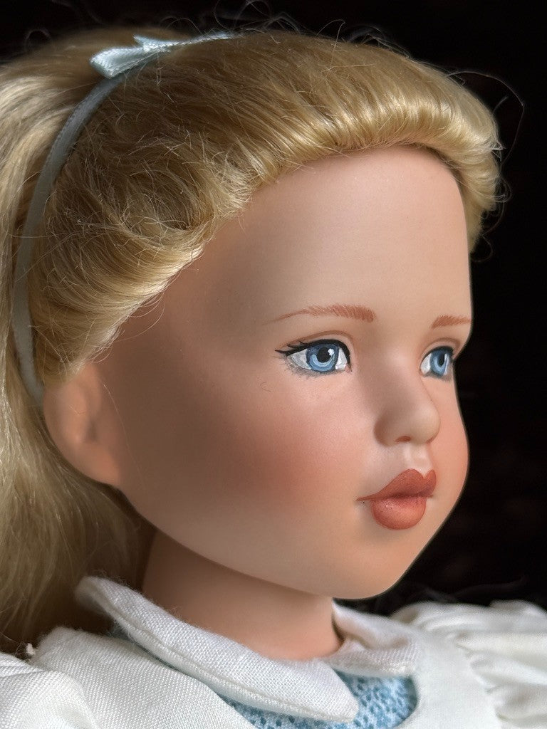 Rare Robert Tonner Porcelain 14” Classic Alice Doll LE 50 in Box