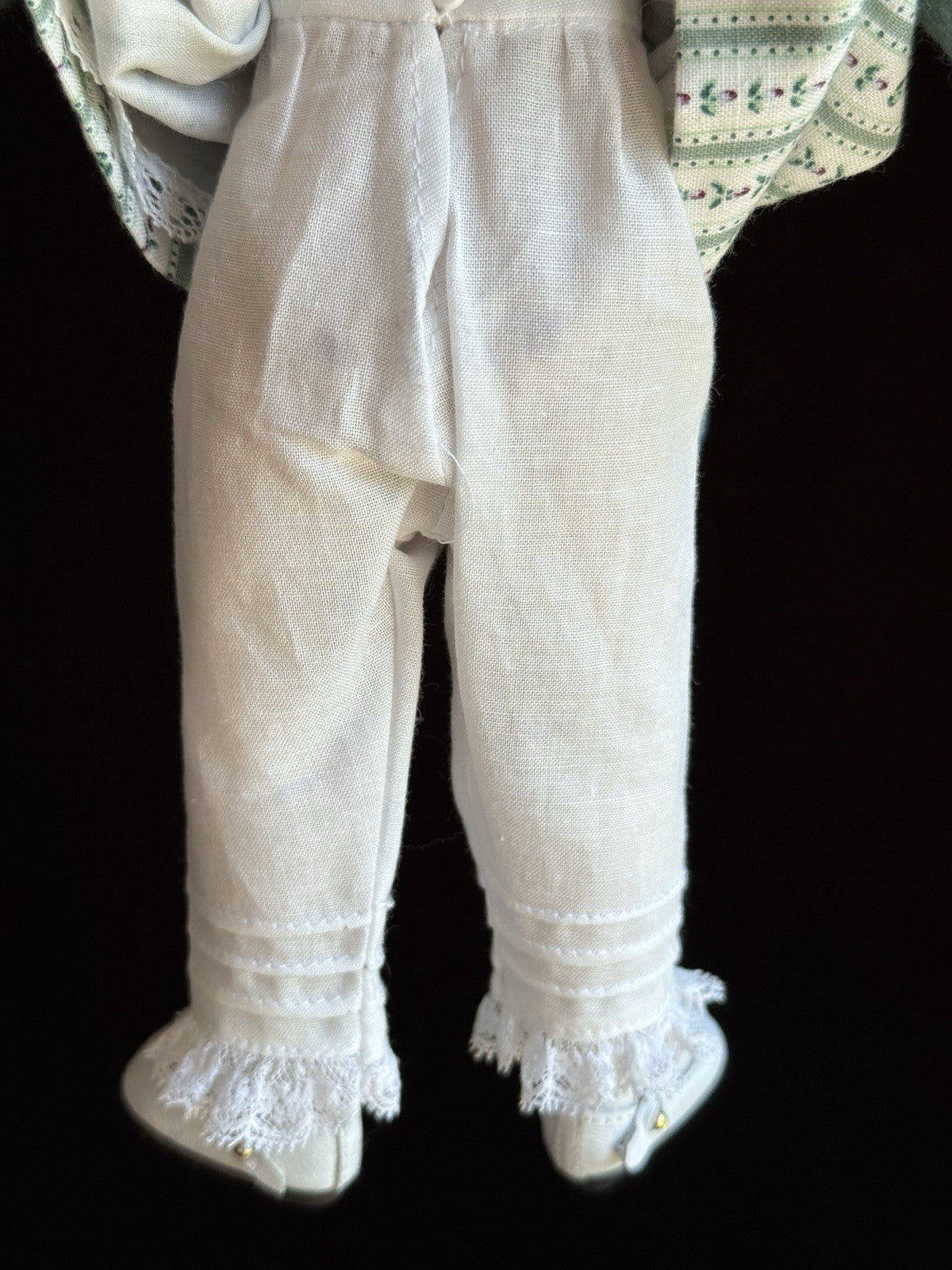Boneka Dianna Effner Tuesday’s Child 10” Vinyl Girl Doll