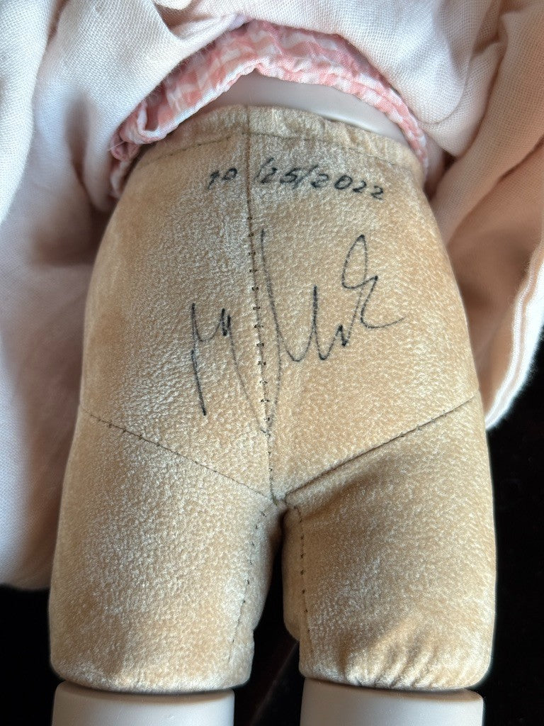 Rare Lifelike Zwergnase 17.5” Vinyl Suri Doll 2022 LE 25 with Bag and Tag