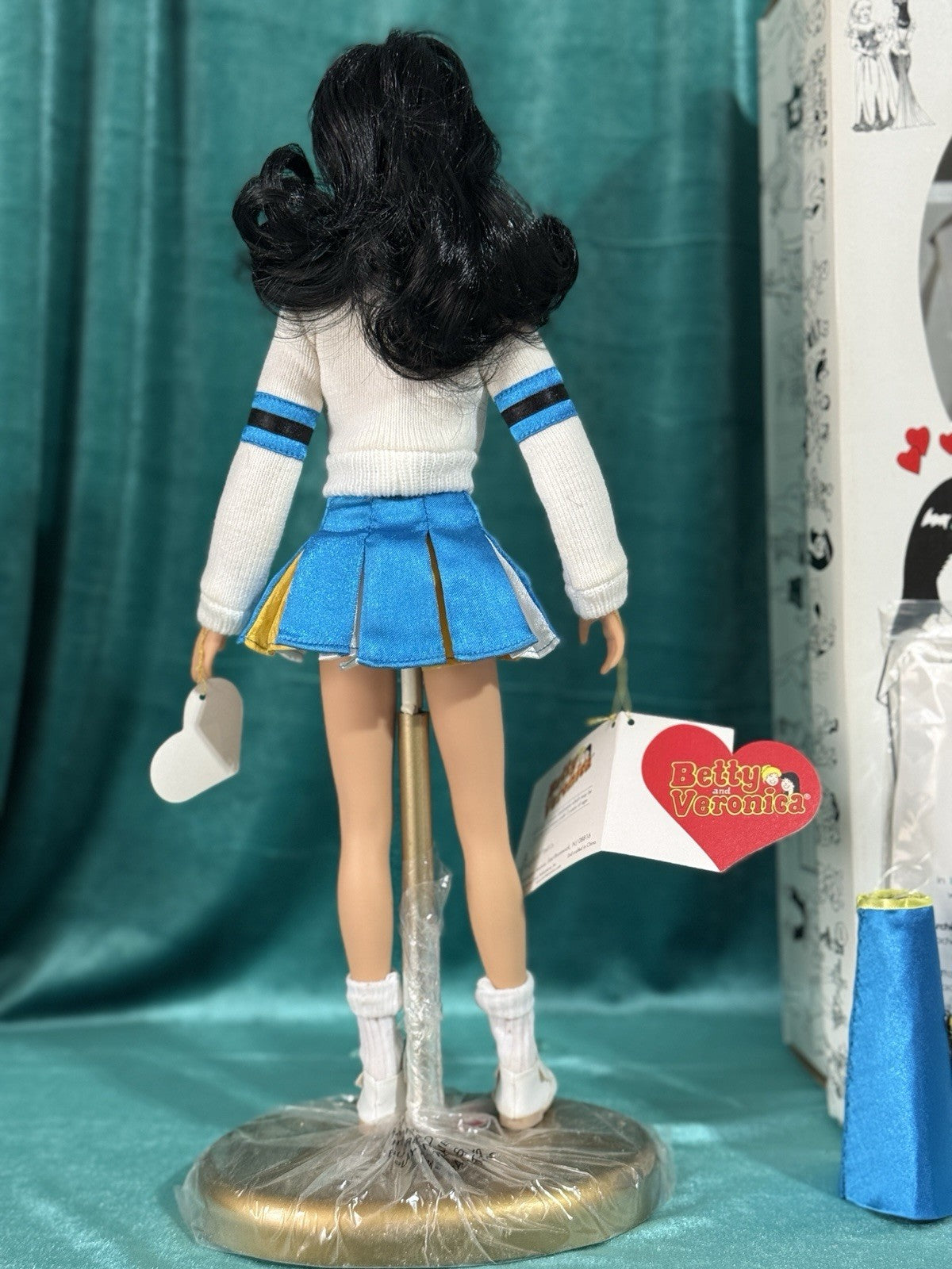 MIB Vinyl Doll “BETTY & VERONICA” Cheerleader Archie Comics DOLL by Effanbee